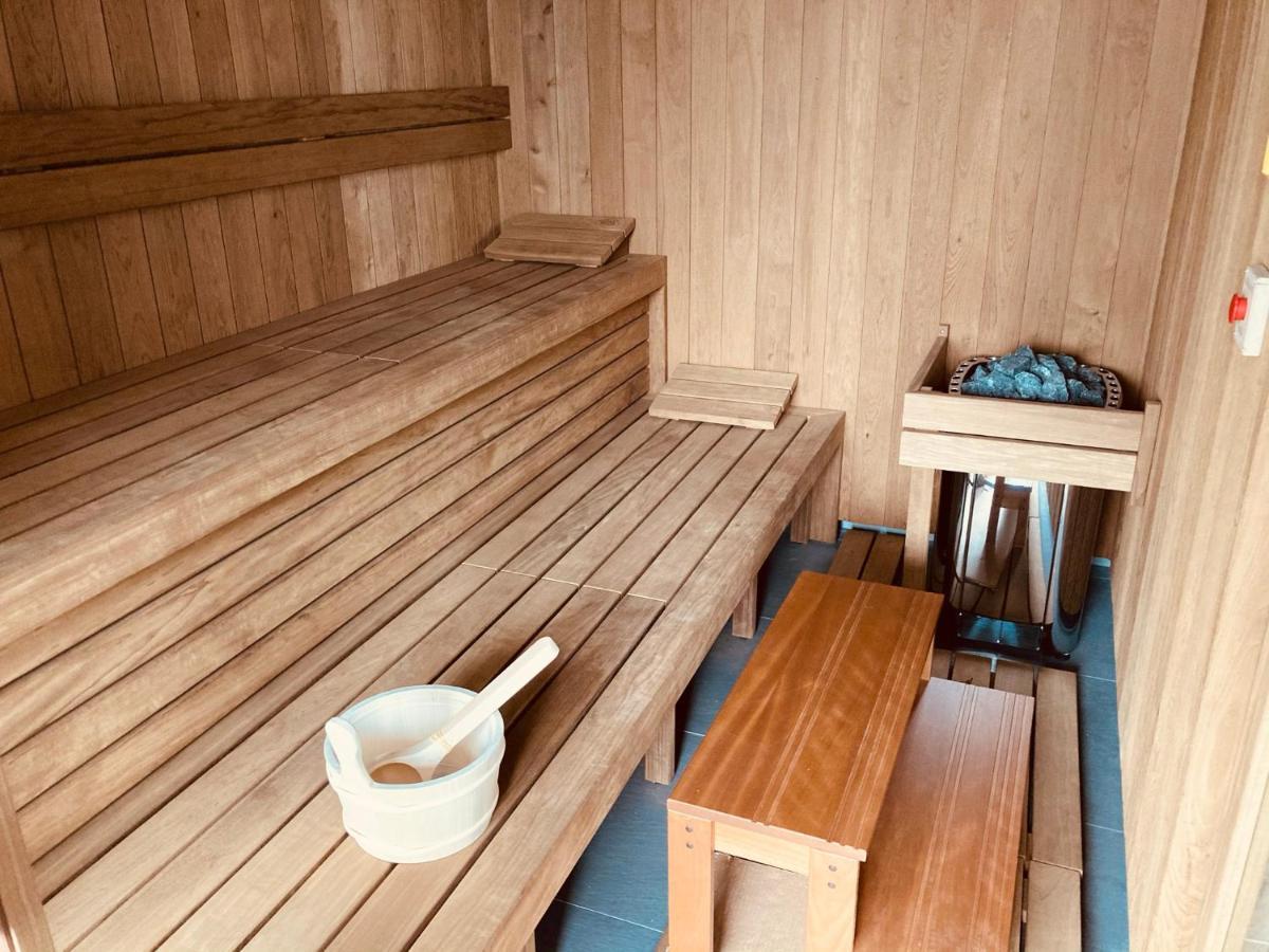 Residence Kotel 捷克布杰约维采 外观 照片