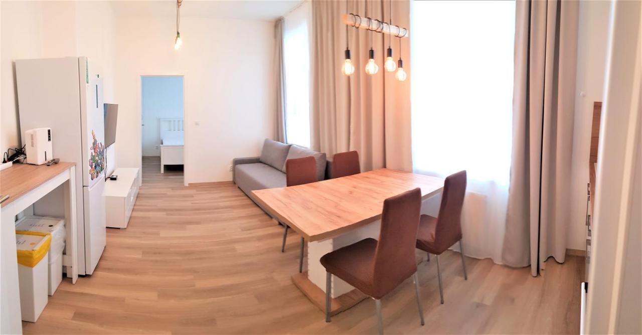 Residence Kotel 捷克布杰约维采 外观 照片
